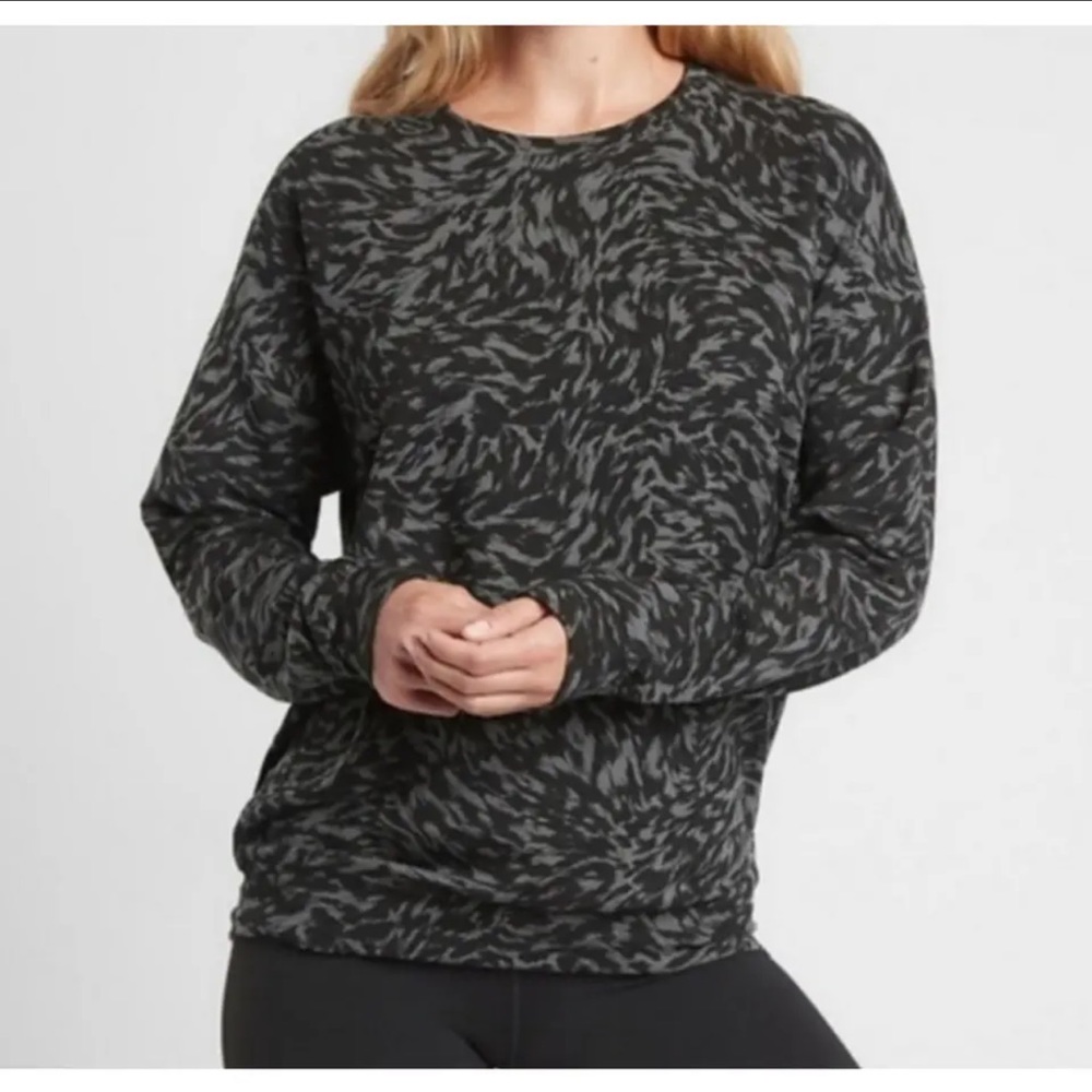 Athleta Balance Sweatshirt Top Black Animal Print Lynx Long Sleeve Size XS